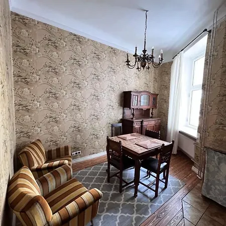 Apartmán Lovely 3- In Historical House - Vabriku 3