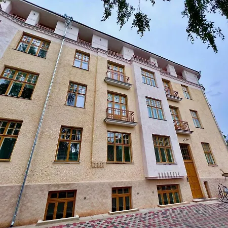 Apartmán Lovely 3- In Historical House - Vabriku 3