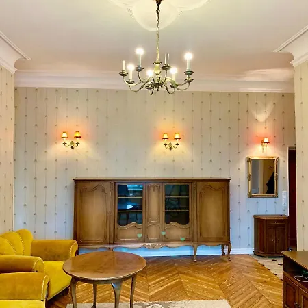 Lovely 3- In Historical House - Vabriku 3 Apartmán *