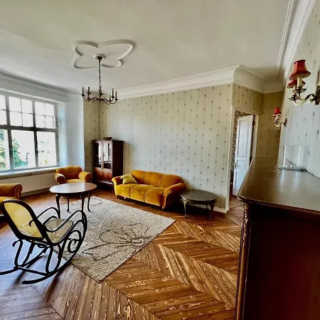 Lovely 3- In Historical House - Vabriku 3 Apartmán Tartu
